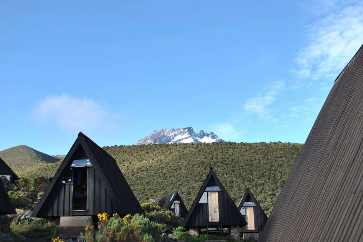 Mount_Kilimanjaro_Horombo_Huts_06