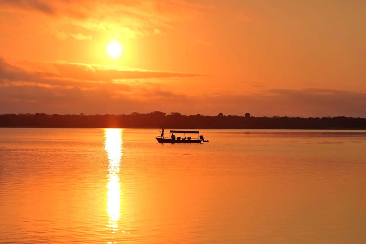 Roho ya Selous Fishing at sunrise ©Asilia Africa