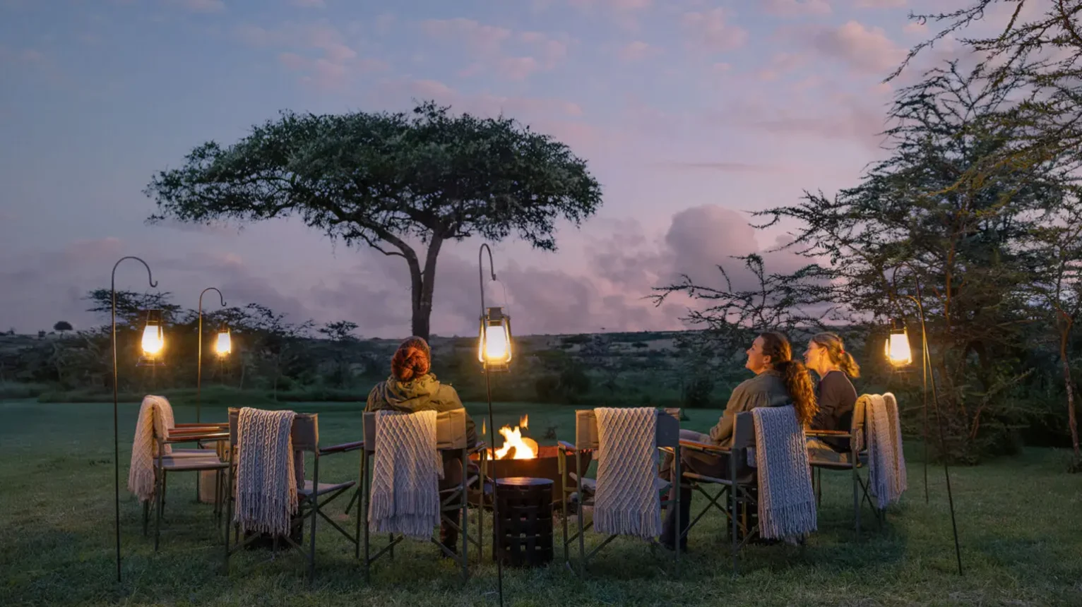 asilia-guests-enjoying-the-camp-fire
