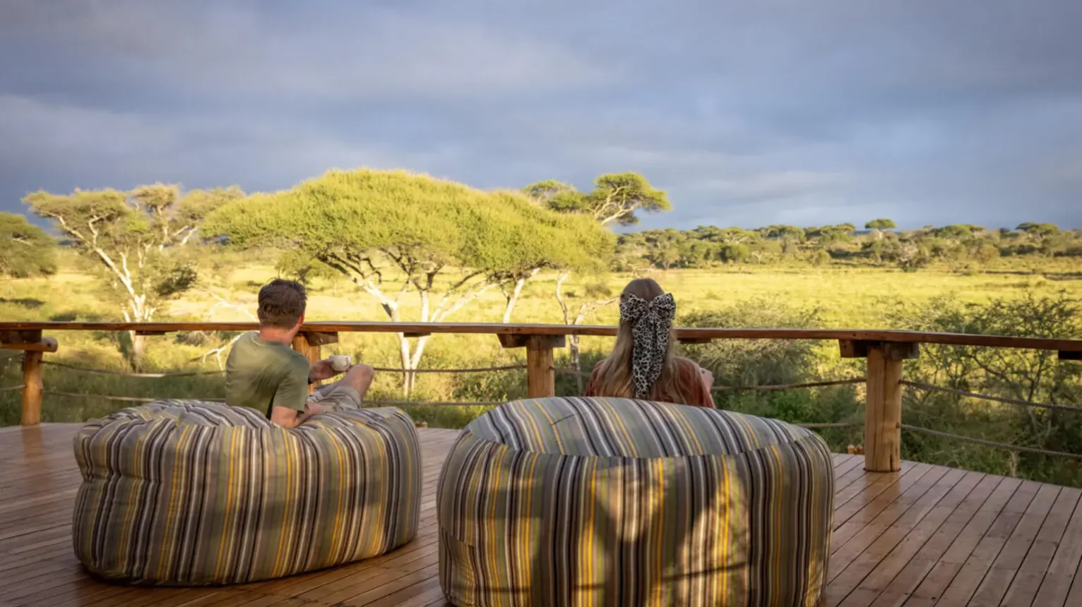 asilia-guests-enjoying-the-views-olivers-camp