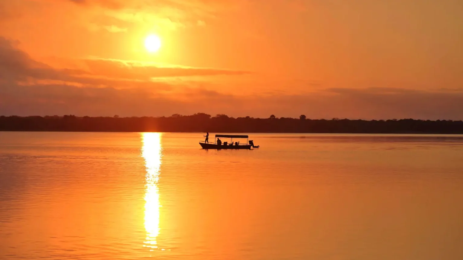 fishing-safari-at-sunset-east-africa